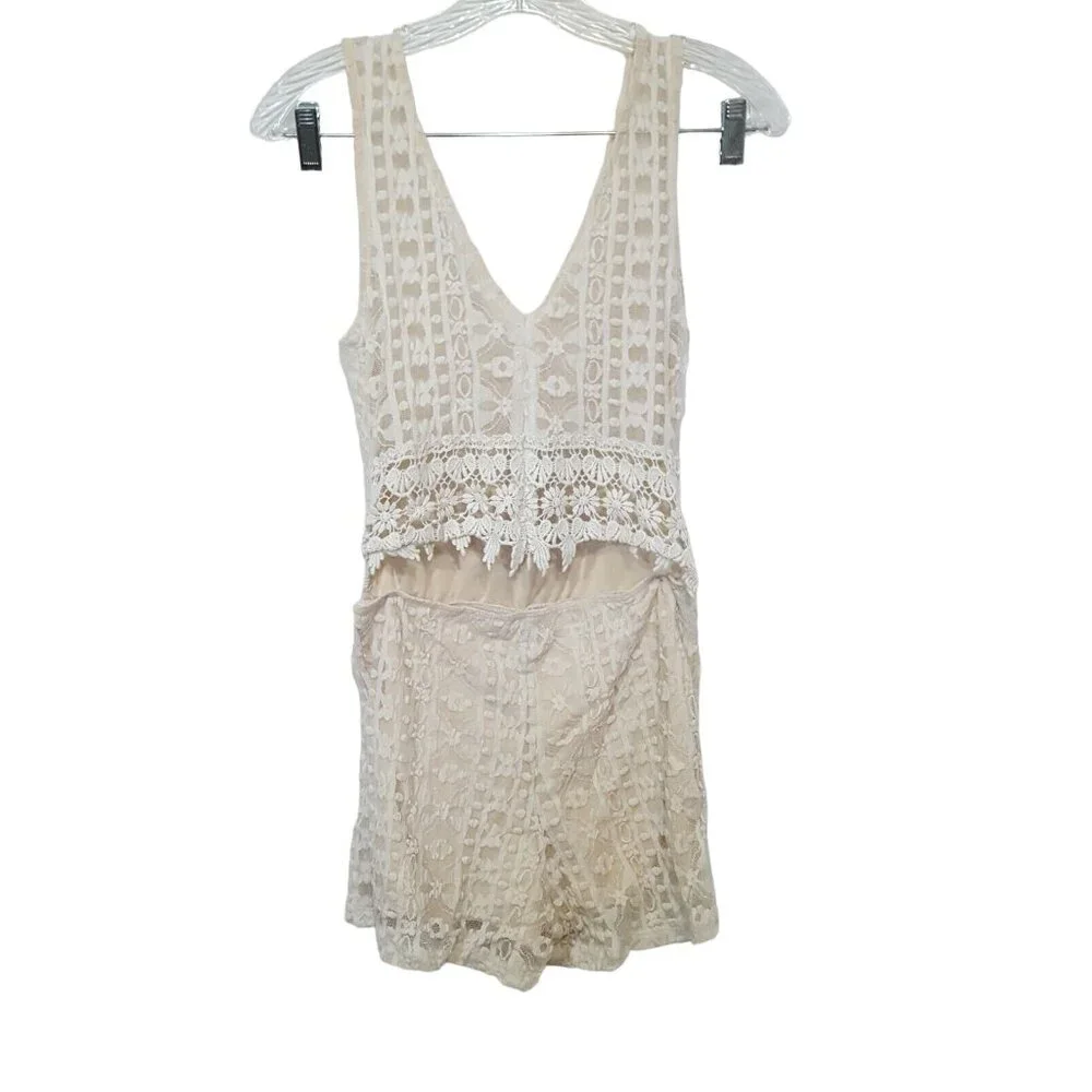 Olive Tree Lace Crochet Romper Women's Size S Shorts Jumper Sleeveless Cream - Picture 6 of 8